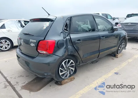 2015 Ford Escape S z USA, uszkodzony, nr VIN 1FMCU0F79FUB23122